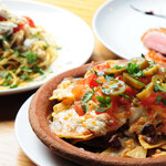 クラフトビアマーケット - 料理写真:アラカルト集合(チリミートナチョス・本日のパスタ・鴨カツ)