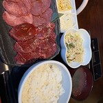 焼肉ホルモン 牛者 - 