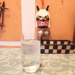 シャンティ - 着席後すぐに提供してくれる、冷たいお水。