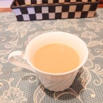 シャンティ - 食後は"セルフサービス"で、"ドリンク一杯"無料。