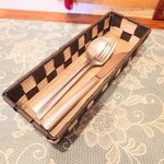 シャンティ - "爪楊枝"のご用意まで、されていらっしゃいます。