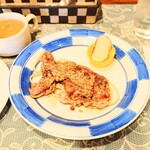 シャンティ - 醤油ベースで仕上げられた、老若男女に受け入れられる味付け。