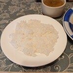 シャンティ - お皿にくっつかない、見事な"炊き"と"蒸らし"のライス。
