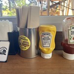 Cow Burgers - テーブル上