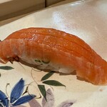 すし善 - サーモン〜トロに近いあぶらののり