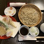 妙庵 - いちじく、まいたけ、ナス、ししとう、さつまいも、海老の天ぷら