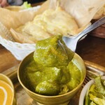 カトマンドゥカリーPUJA - 大きなチキンが入ってます