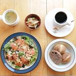 ベルストア - 新しく登場したサラダランチ♪こだわりのパンも見逃せない！！