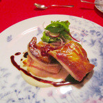 レストラン クララ - (2014.10月)フォアグラのフイユテ 根セロリのピューレと栗。パイ生地とフォアグラが絶妙