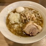 麺屋 味方 - ラーメン（150g、ヤサイ、アブラ、ニンニク）+ゆで卵+刻みねぎ