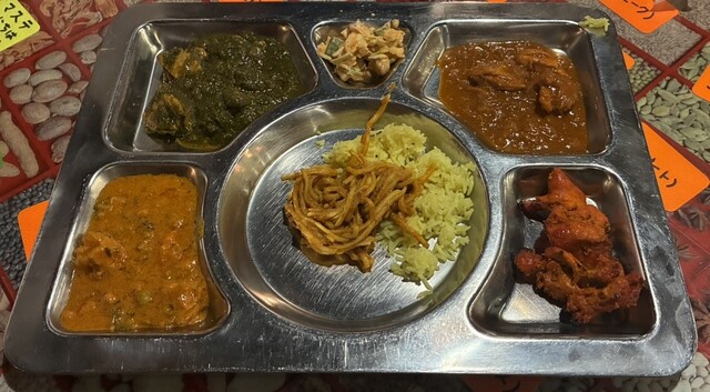 Taj Mahal Fakutori Ten photo 3