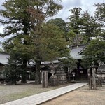 割烹 一の矢 - ベンチを設置して憩いの場にすれば良いのにといつも思う