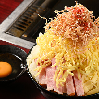 多彩なラインナップが自慢！限定「カルボナーラもんじゃ」も◎