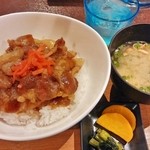 ヨイカフェ宵華 - 豚丼 800円 2014.11.