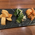 焼肉 ONAKANOMIKATA - キムチ3種