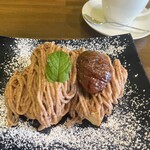 かどでcafe - 写真では伝わりにくいけど、栗も大きいです(๑˃̵ᴗ˂̵) 食べ応えあり♪