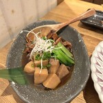 越後屋 三十郎 - 里芋とイカの煮たの