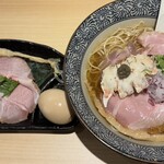地鶏と蟹 中華そば 礎 - 料理写真:特製1150円