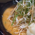 味噌とんこつらーめん まる - 