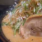 味噌とんこつらーめん まる - 