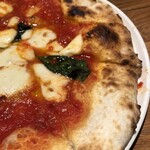 中目黒　ピッツェリア8 - ランチマルゲリータ（サラダ付き）：１７４７円のマルゲリータ