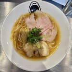 麺処 HACK - 醤油SOBA(950円、真上から)