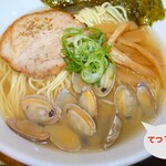麺屋 湊 - 料理写真:あさりラーメン 940円
