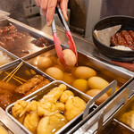 ちょいおでん - 料理写真:おでん盛り付けシーン