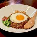 Enak Enak - インドネシア風ガパオライス