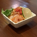 Enak Enak - ヤムウンセンはプリプリ海老と春雨がたくさん！