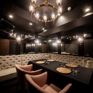 個室A 
                                          2名〜5名
                                          個室料¥20,000