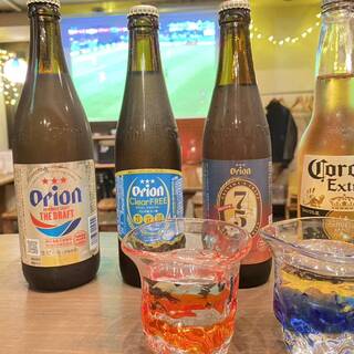 南国気分で乾杯！泡盛や沖縄ドリンクが勢ぞろい