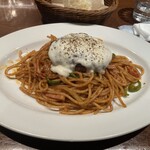 フィーコディンディア - Cランチ　大人のナポリタン&ハンバーグ¥1000