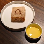 アコルドゥ - 自家製パン1種類目