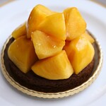 アヴランシュ・ゲネー - タルト カキ キャラメル＠税込950円 │ 日曜14:42頃訪問