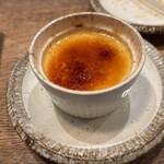 居酒屋 ちょーちょ - 炎の焼きプリン。目の前でキャラメリゼしてくれます。