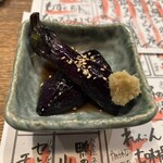 居酒屋 ちょーちょ - 茄子の揚げ浸し。ちゃんとすりおろした生姜です。