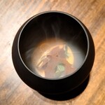 アコルドゥ - 夜の山と薄雲の月