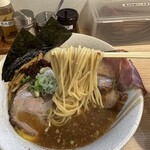 とんぼ庵 - 【特製らぁめん＝自家製中太ストレート麺】