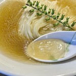 麺処 鶴舞屋 - トロトロの昆布水