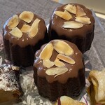 boB the garden Ginza - りんごとキャラメルの半熟カヌレ