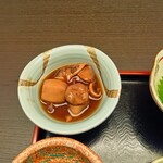 瀬戸内味覚処 芸州 本店 - 下足と里芋煮物