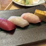 Kutsukake Dining - 寿司（マグロ、スズキ、カンパチ）＋玉子焼き