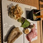 海鮮 イタリアンバル ルチアーノ - 前菜の盛り合わせ「シェフのオススメ」なんですが、特別に小沢(オーナー)のオススメです～！