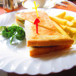 富士屋ホテル ラウンジ - サーロインステーキのサンドイッチ