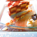 富士屋ホテル ラウンジ - 寄木細工模様のケーキ