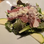 海鮮 イタリアンバル ルチアーノ - 切り立て生ハムのサラダパルミジャーノチーズ(他では食べられない切り立てハモン・セラーノ)