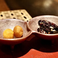 4000 Chinese Restaurant - マカダミアナッツチリパウダー ピーカンナッツの飴炊き