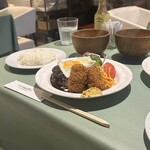 洋食クアトロ - 