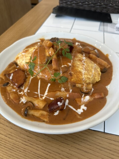 OMU.OMU （オムオム） - 朝菜町/オムライス | 食べログ